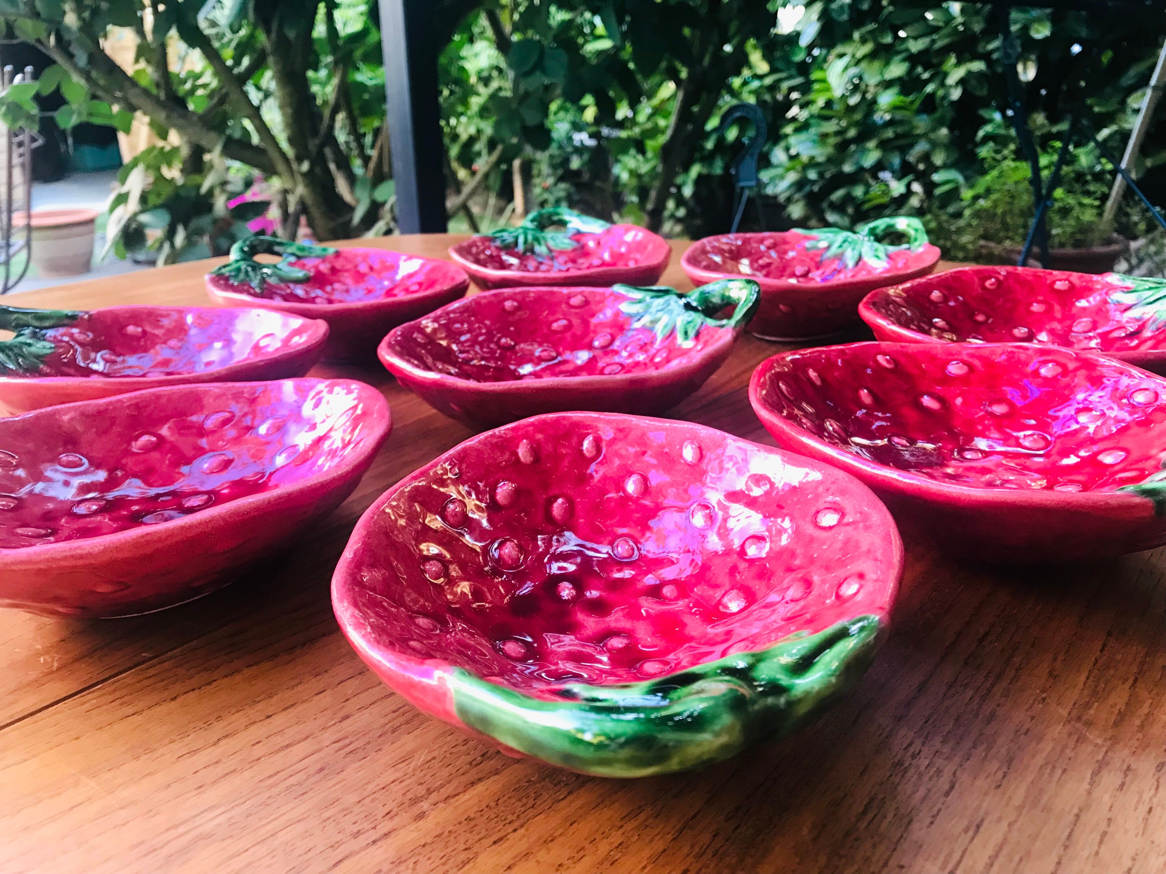 Vallauris strawberry ramekins