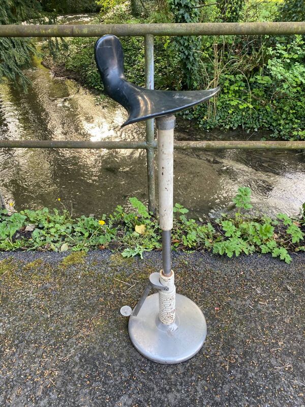 Tabouret industriel hydrolique vintage