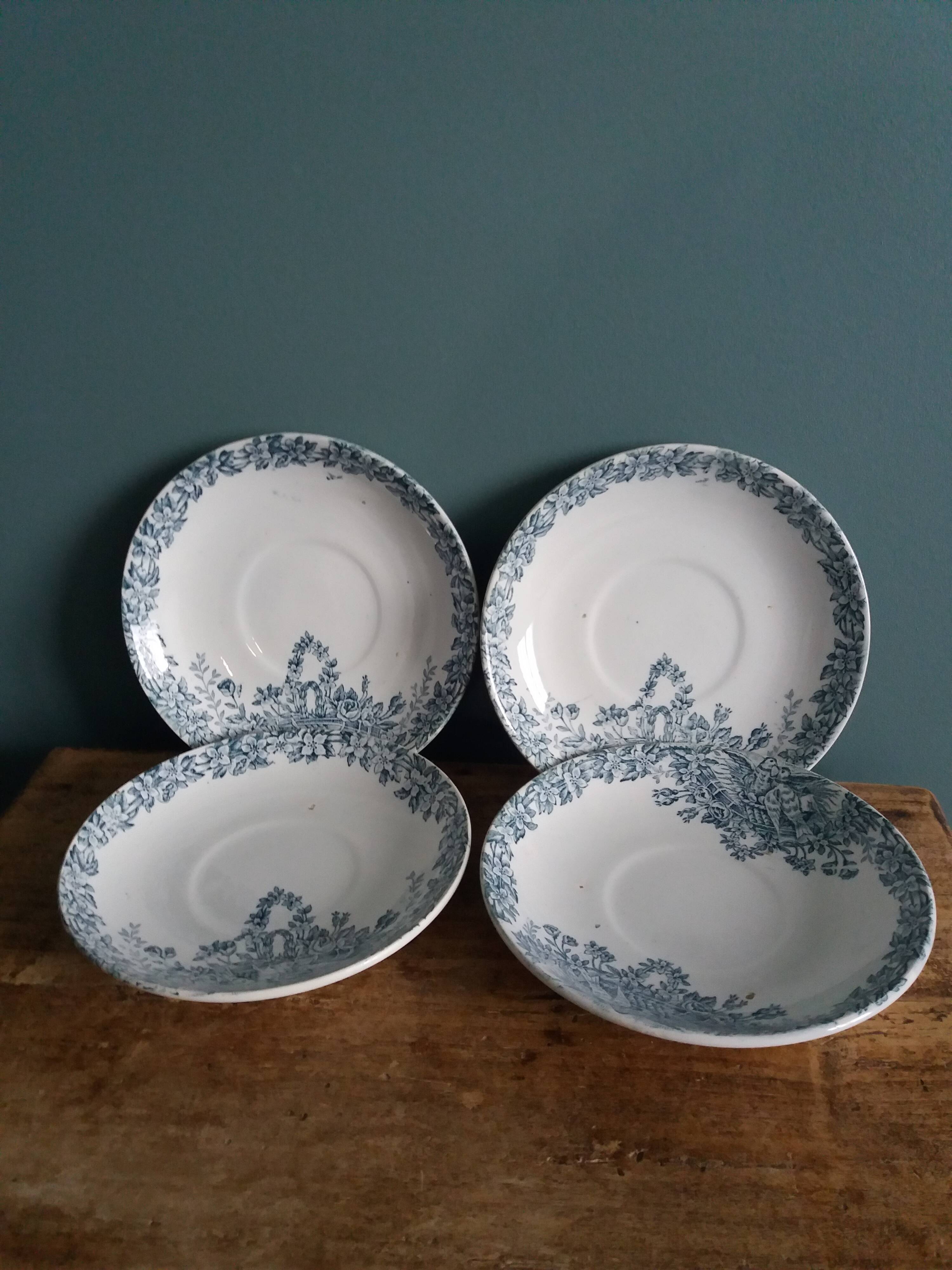 Assiettes Saint Amand Lebacqz & Bouchart décor Colombier début 20ième