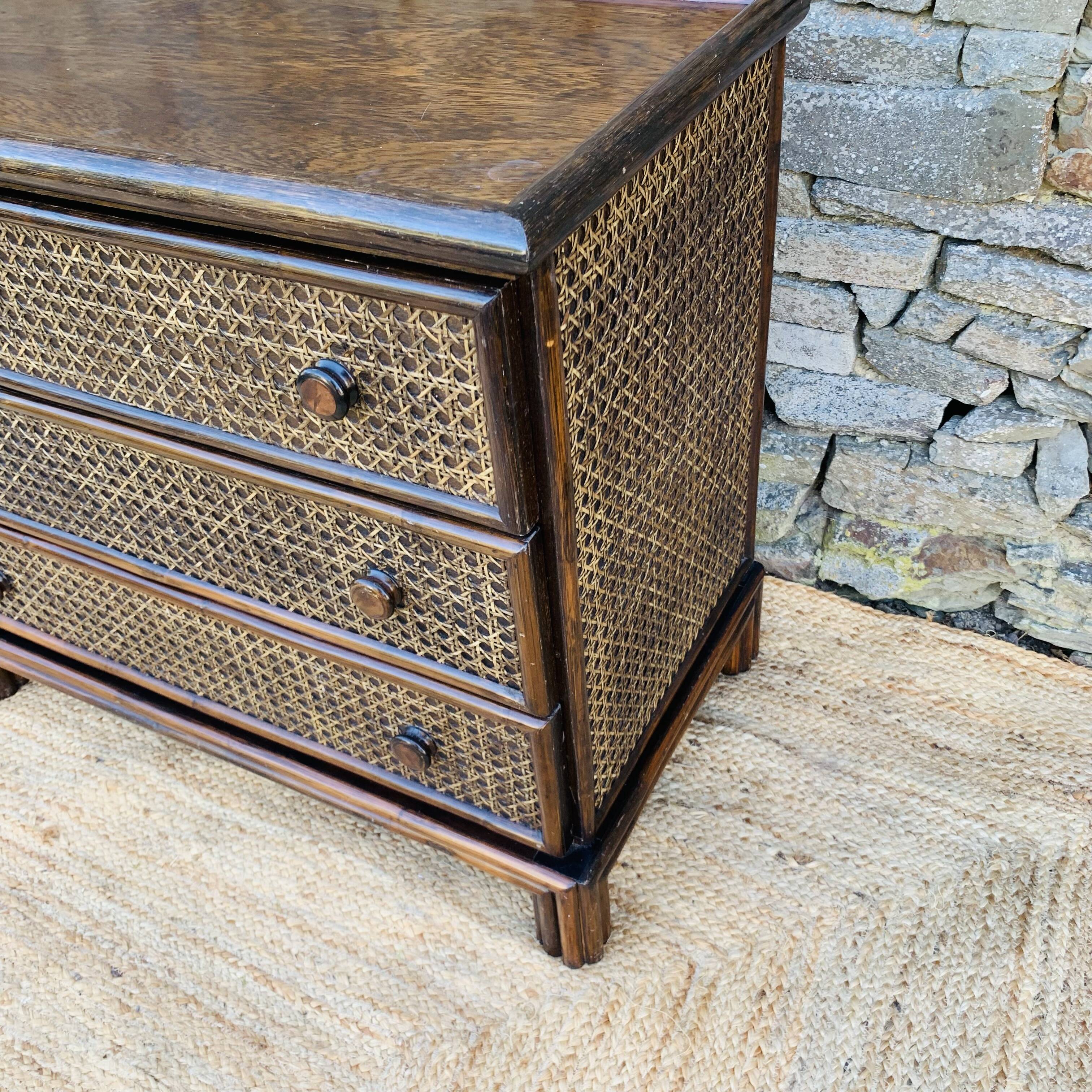 Vintage chest of drawers