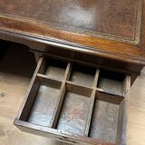 Antique English partnerdesk