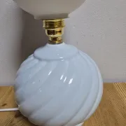 Lampe boule bleue et opaline blanche