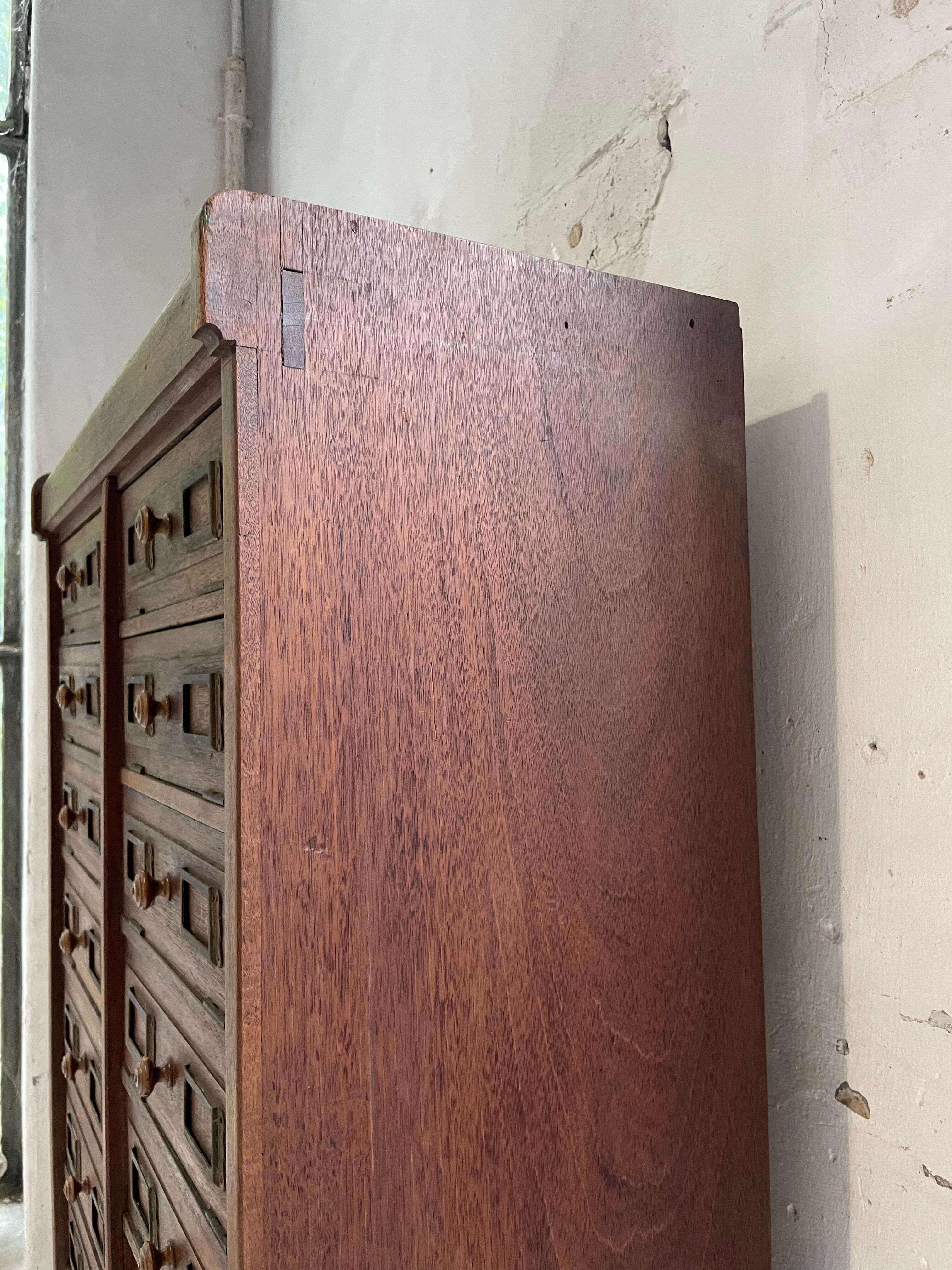 Furniture with 34 oak valves