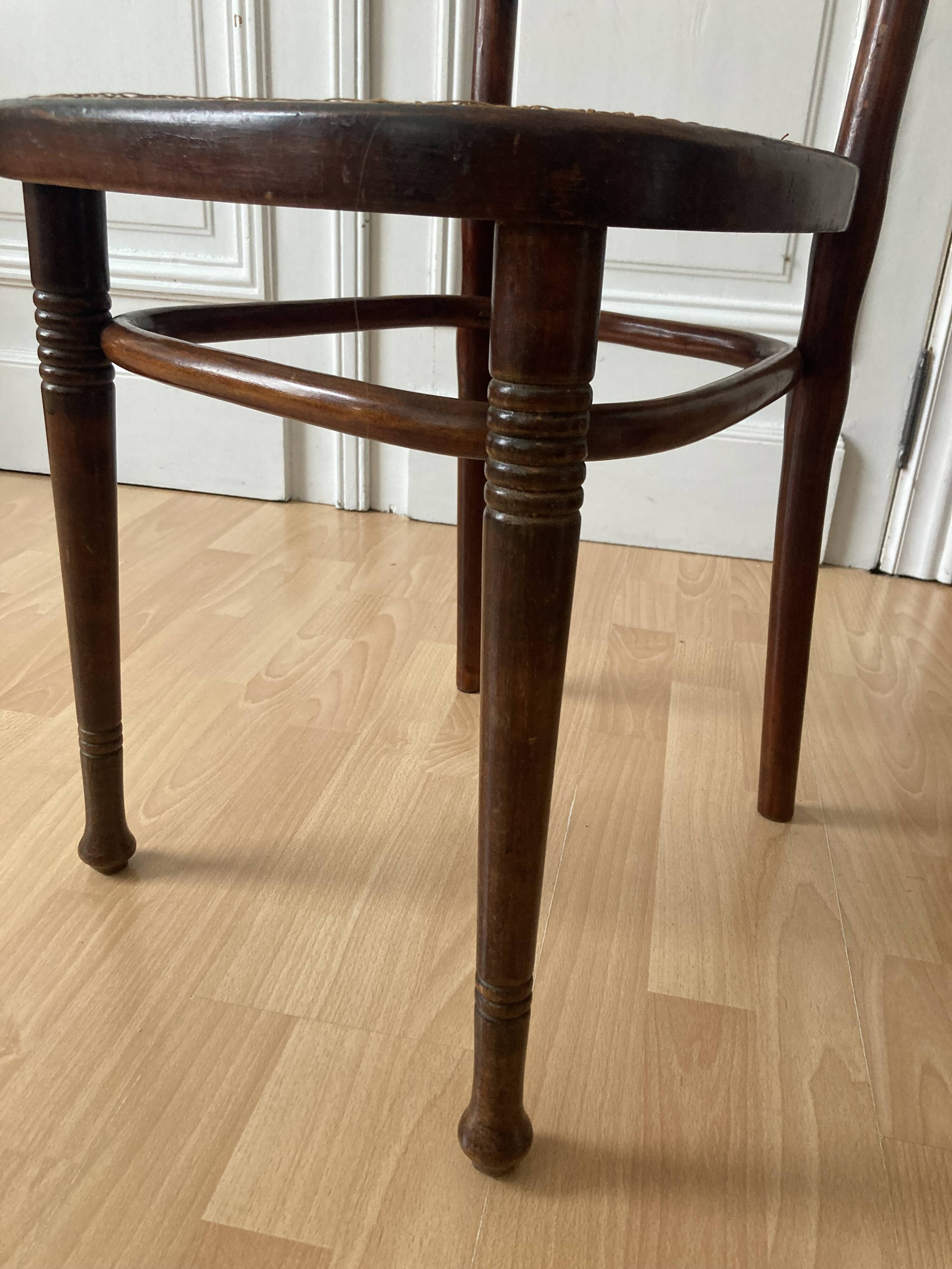 Set of 4 Thonet dining room chairs circa 1905