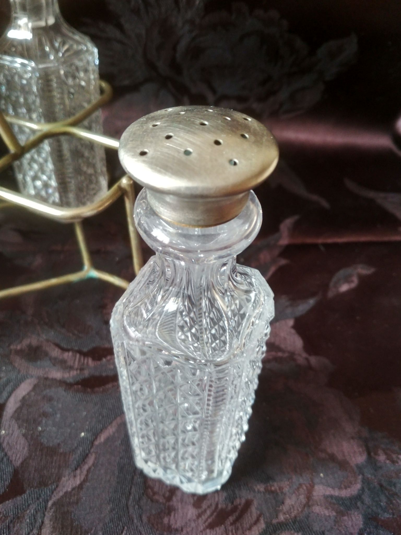 Former table servant, 4 bottles for mustard vinegar oil and salt, oil and vinegar maker