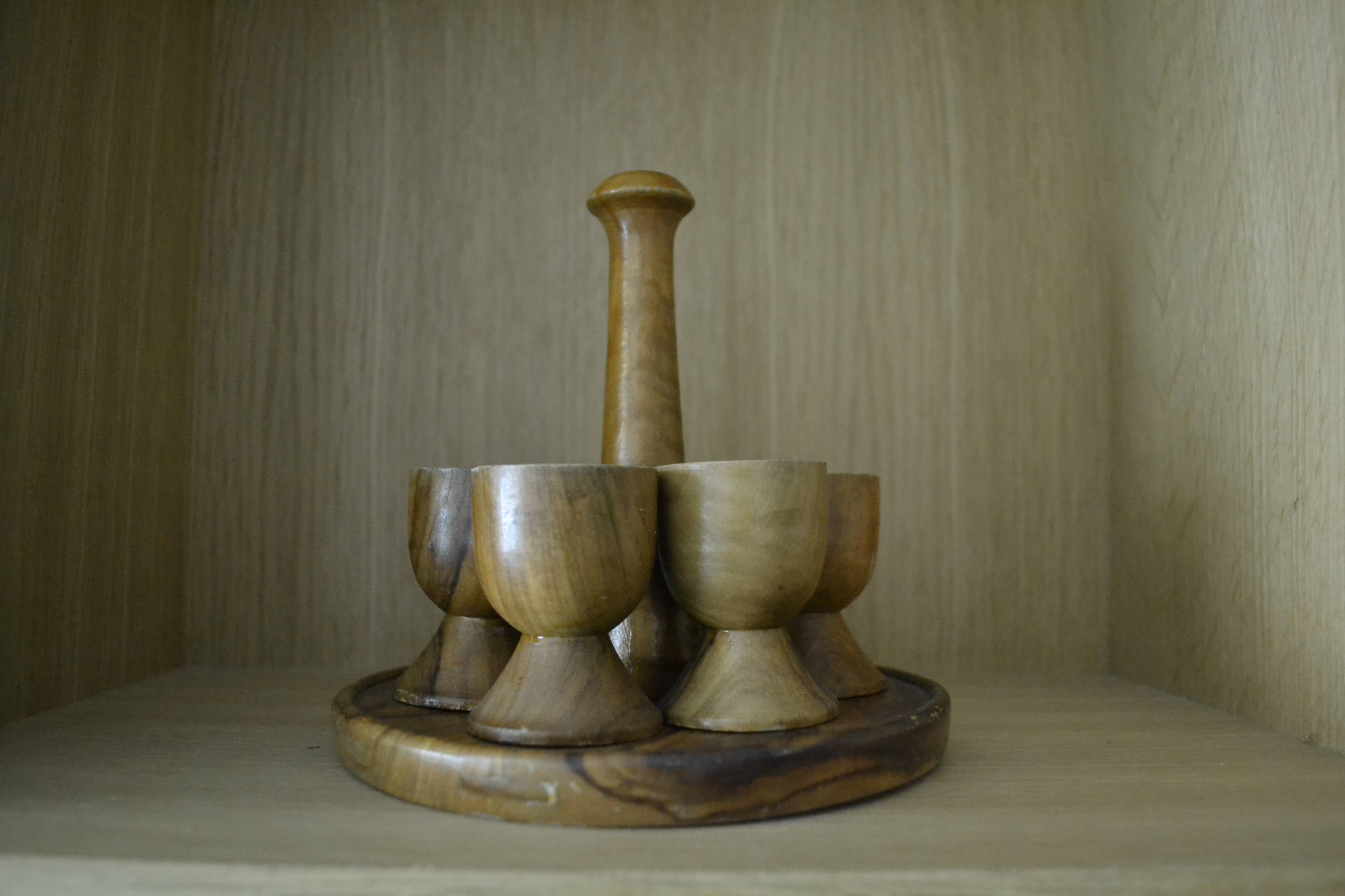 Set of 6 coquetiers and its wooden servant