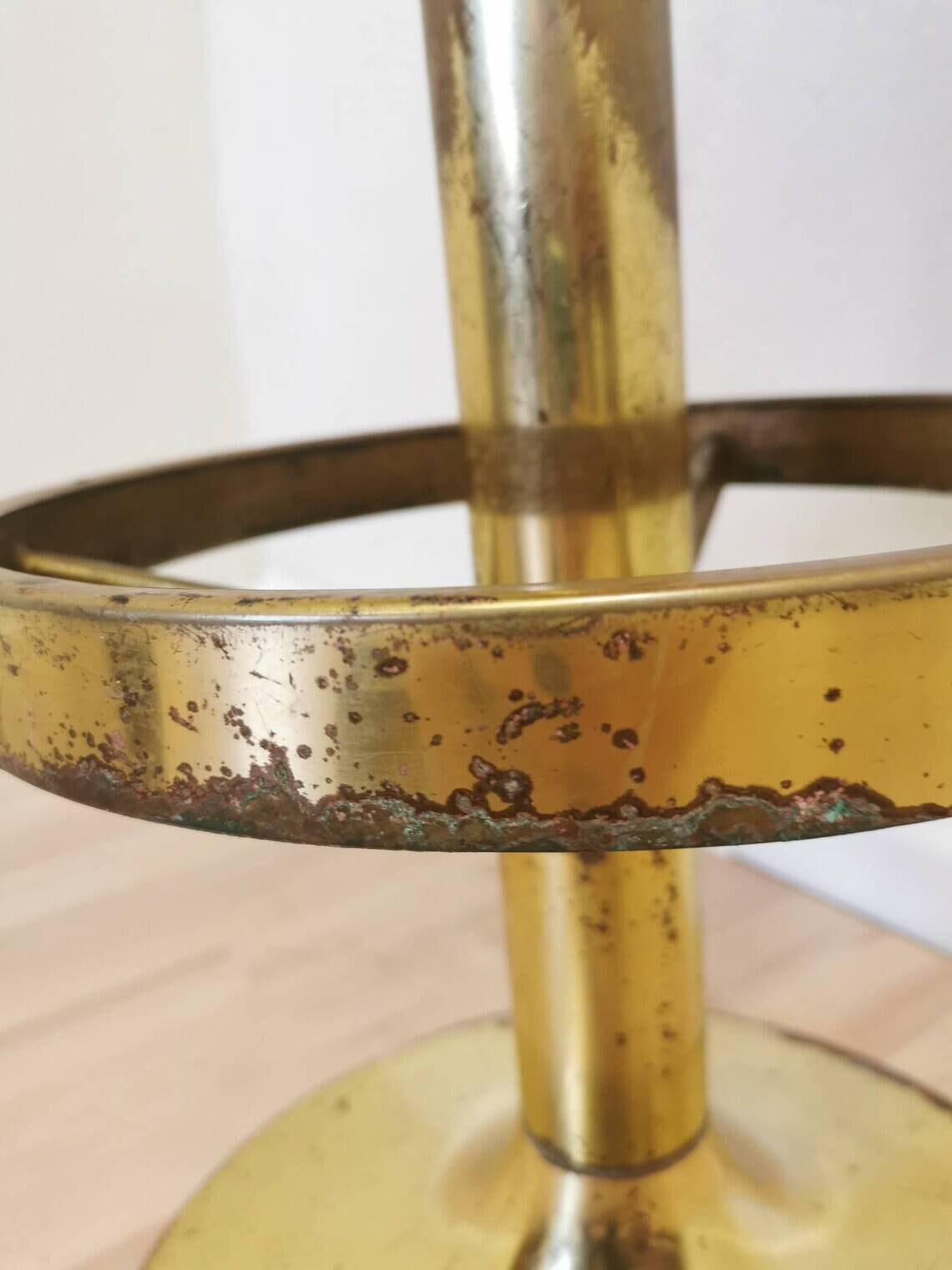 Tabouret de bar en laiton et cuir, Italie milieu XXème