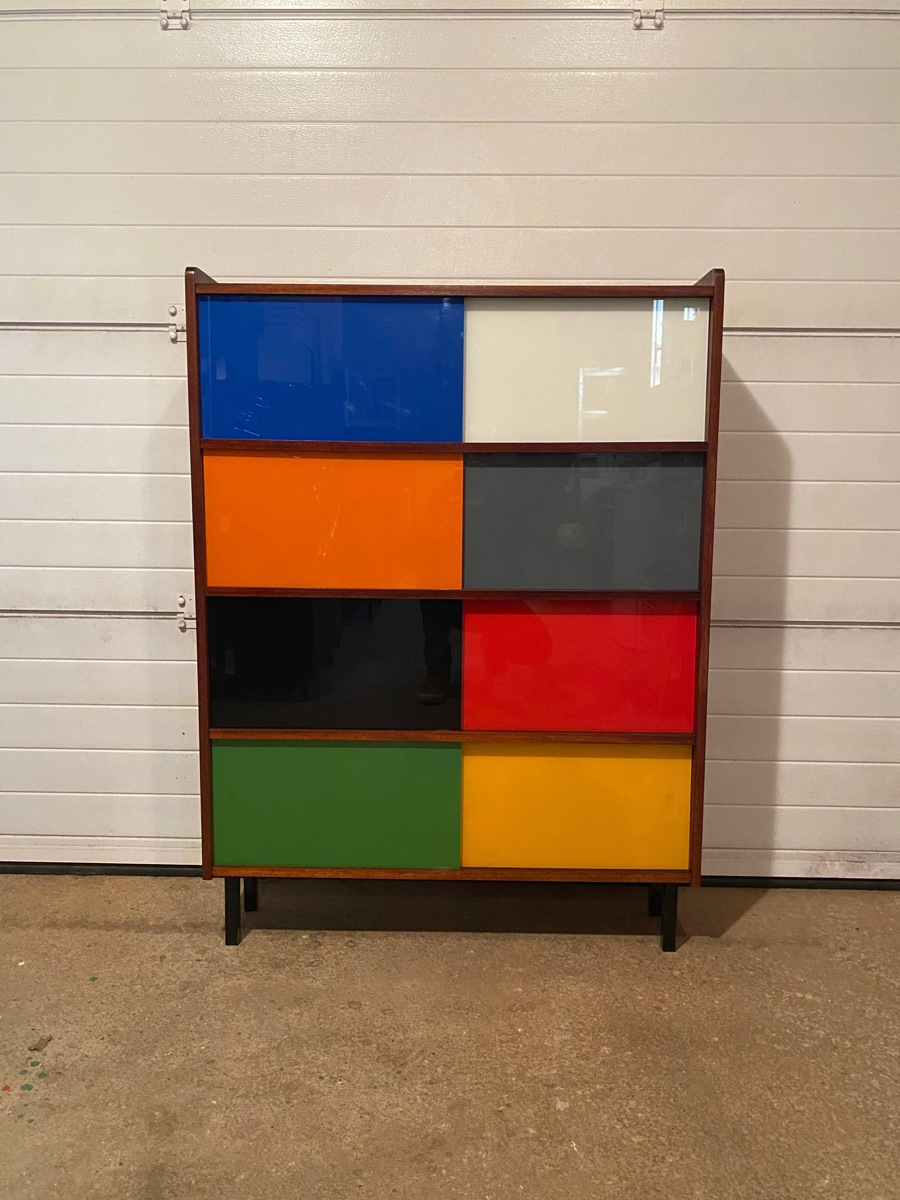 Vintage bookcase/display cabinet