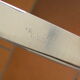 Lot de 12 couteaux manche bakélite lame inox.