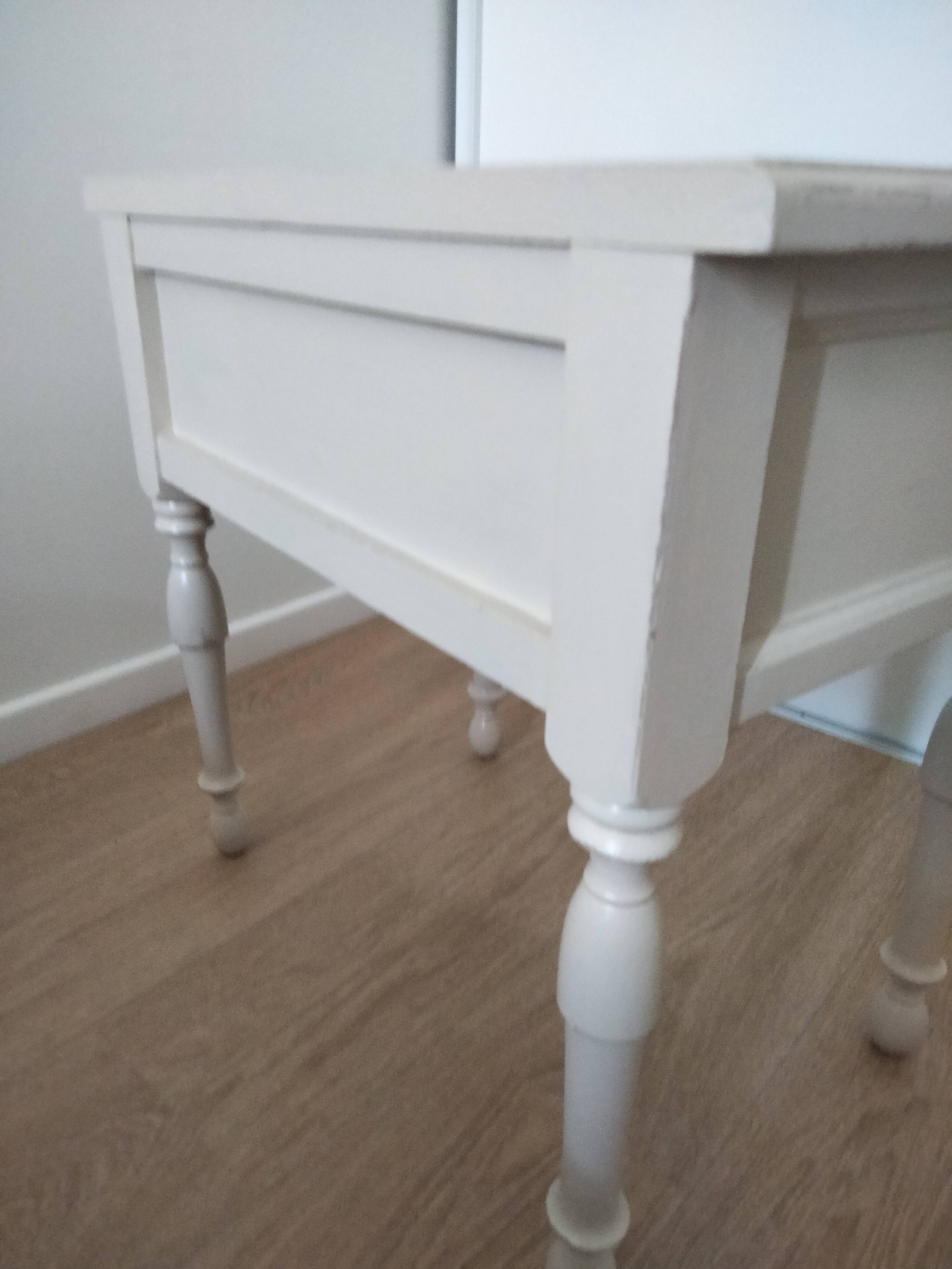 Bedside nightstand