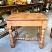 Bureau, table d'appoint 1 tiroir en bois clair