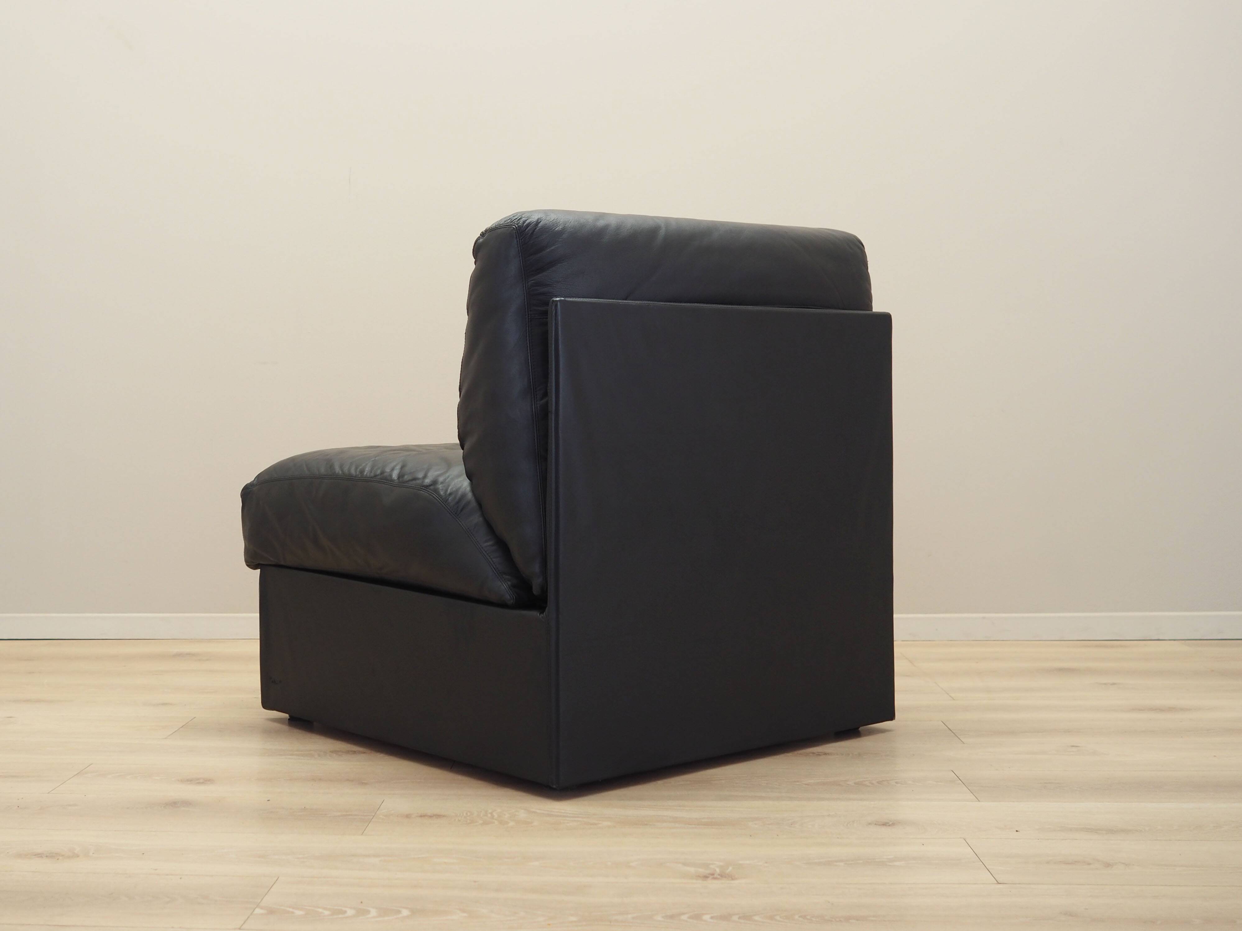 Black leather pouffe/armchair, Italian design, 1960s, production: Italy