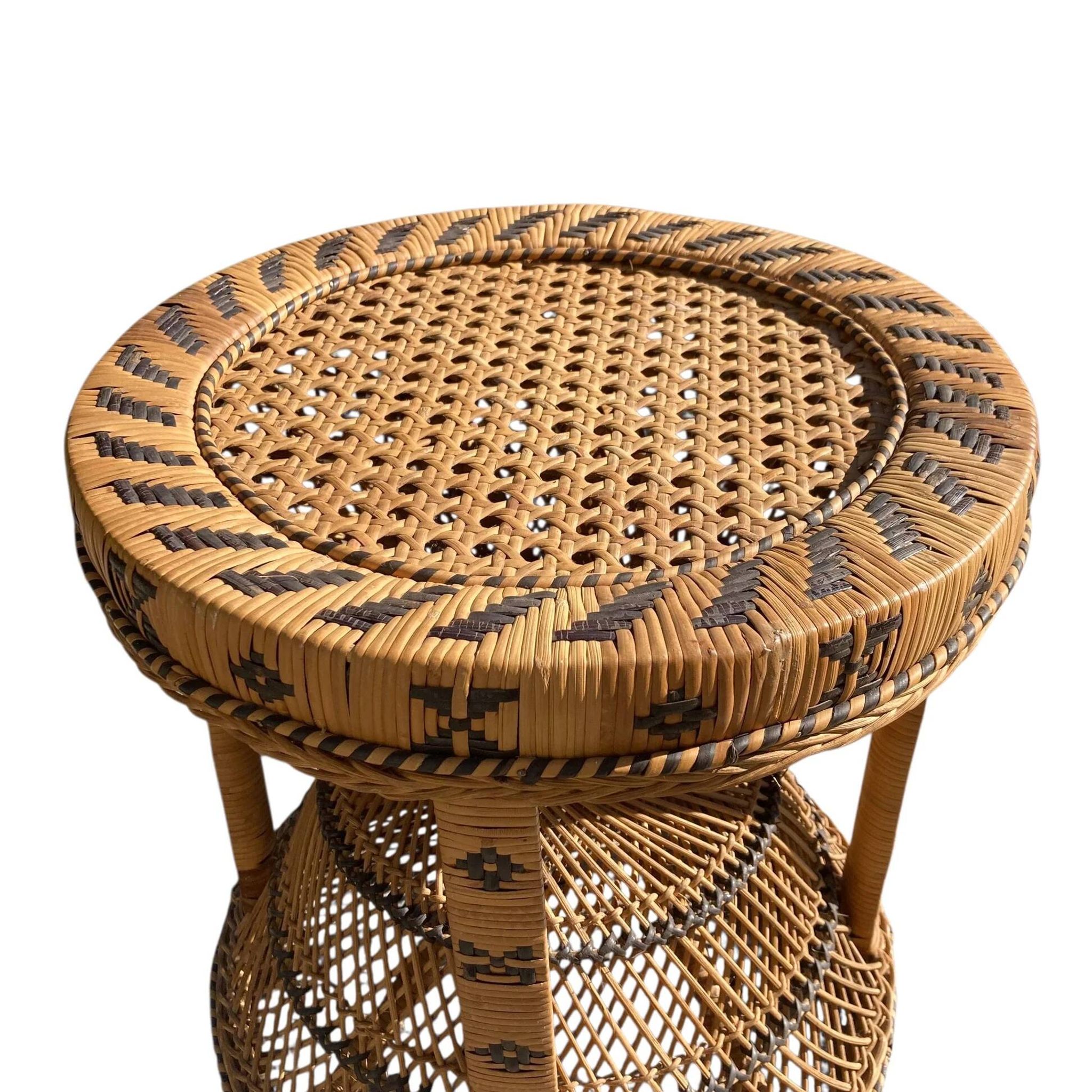 Ancien tabouret vintage en osier et rotin tressé 70 Emmanuelle