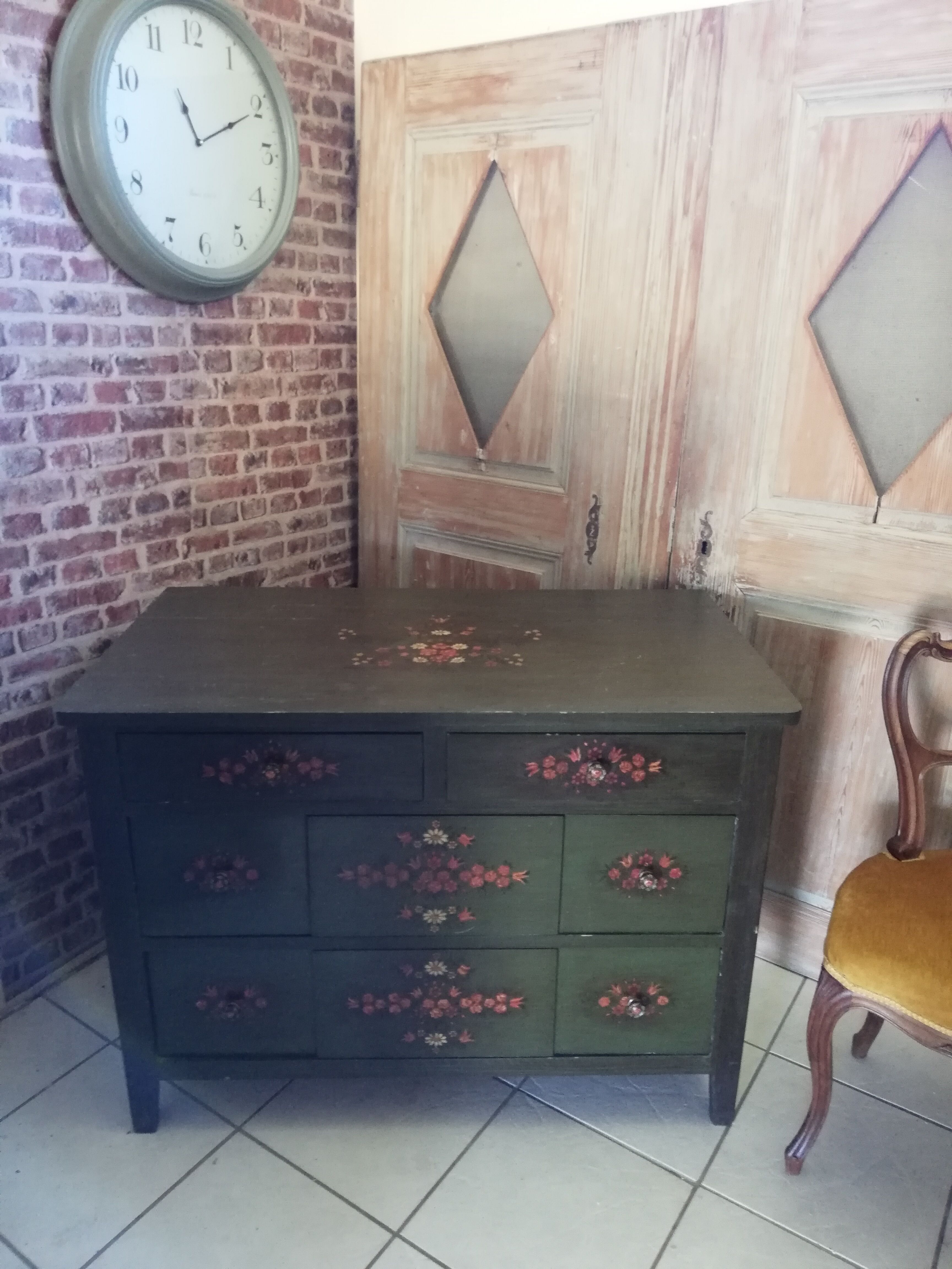 Old green-coloured dresser