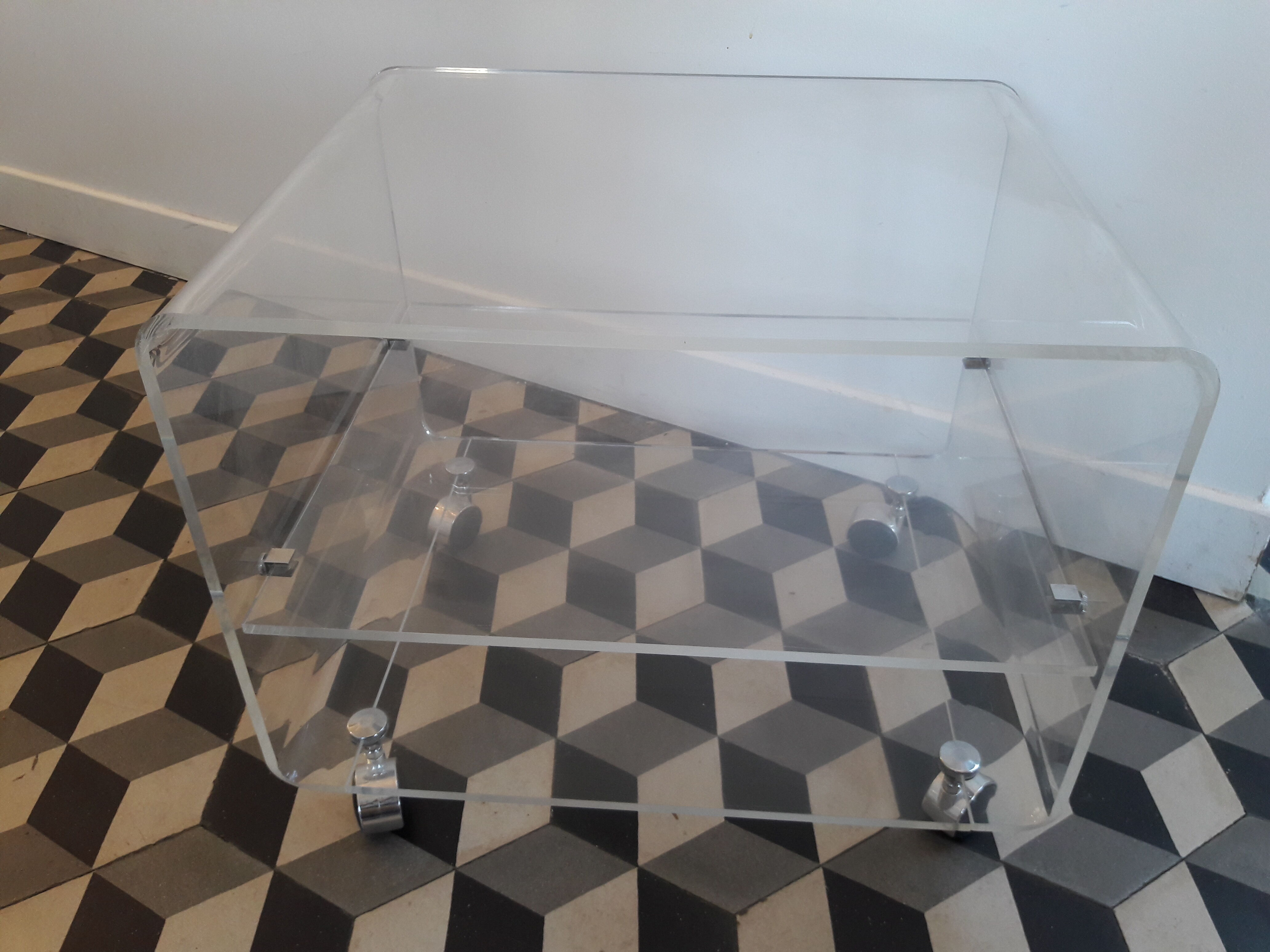 David Lange coffee table on wheels Plexiglas hifi furniture
