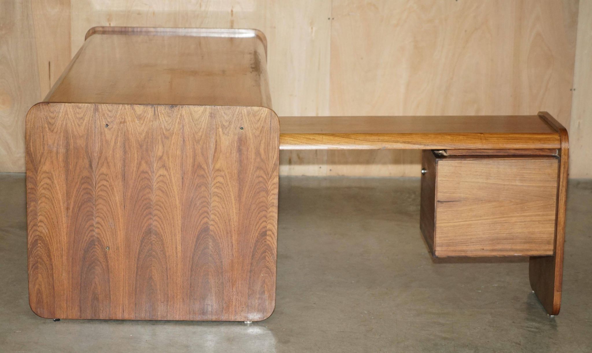 Bureau d'angle gauche bois brésilien danois milieu du siècle