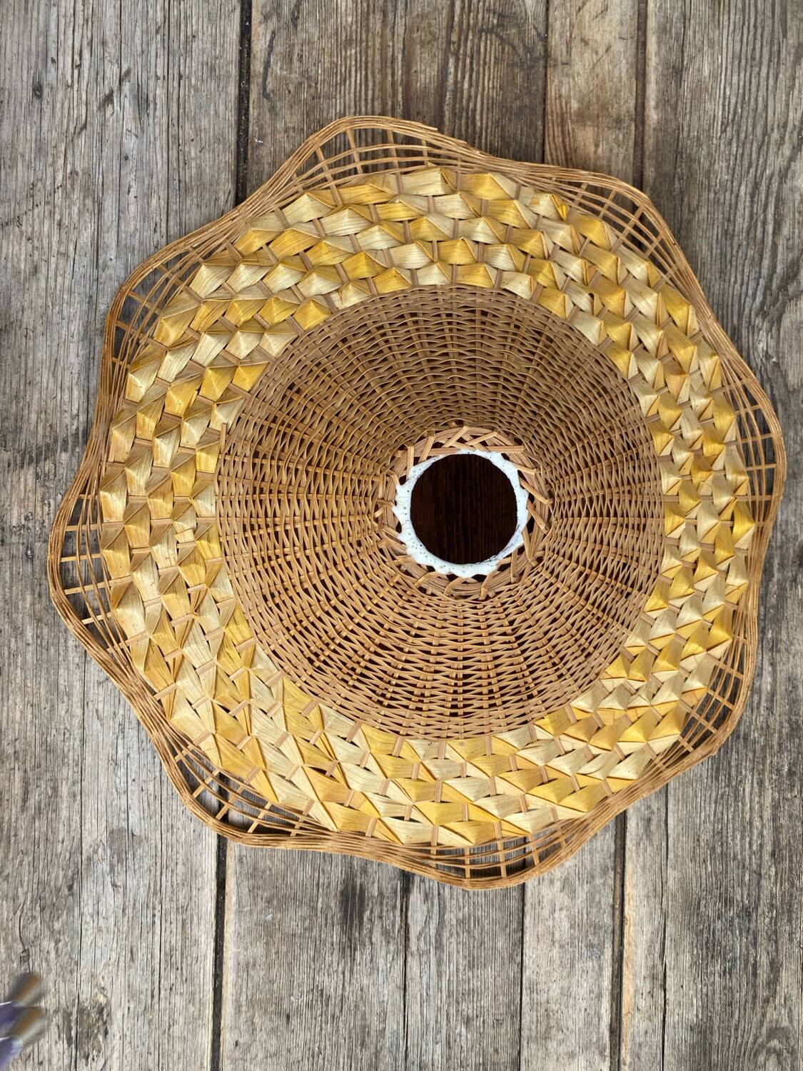 Woven wicker pendant light