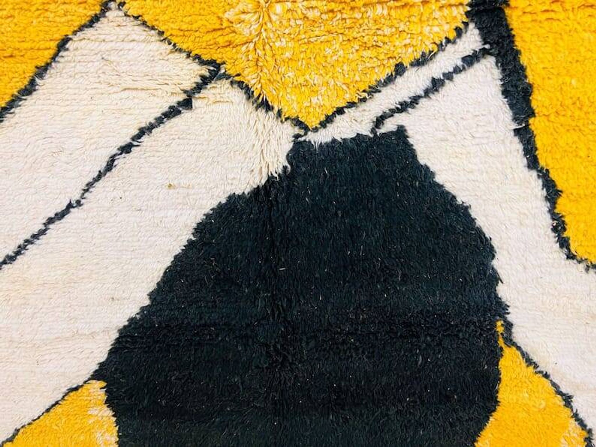 Beni Ouraine rug in natural wool, size 150 x 250 cm