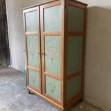 Armoire parisienne