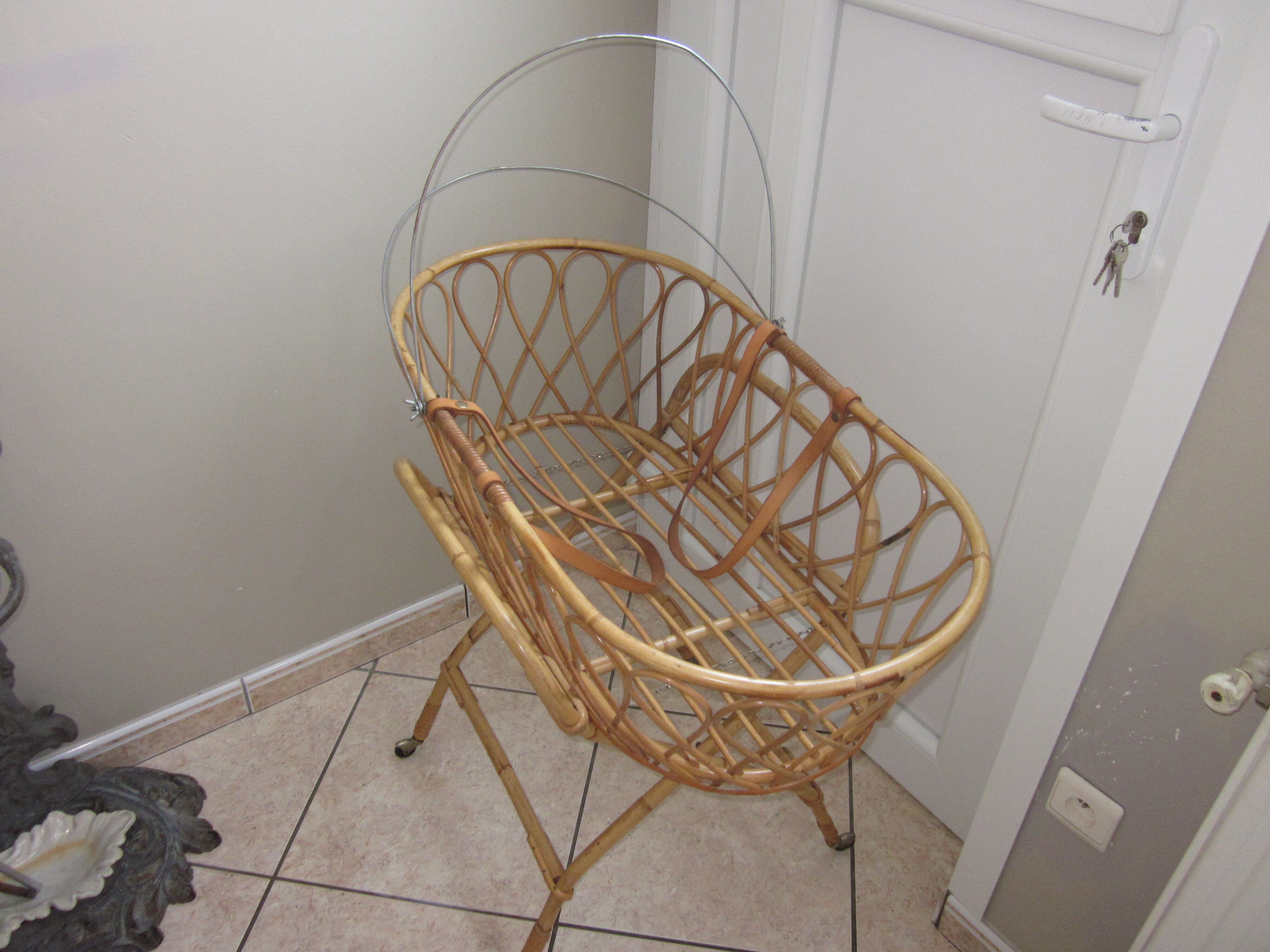Basket rattan of the 60s