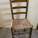 Ancienne chaise en bois tourné et empaillée