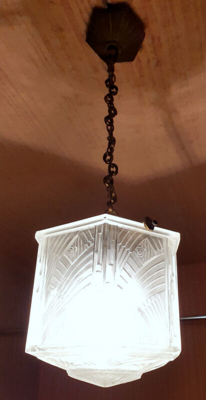 Hanging art deco Hettier and Vincent 1925