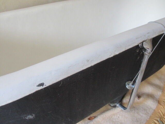 Antique cast iron bathtub