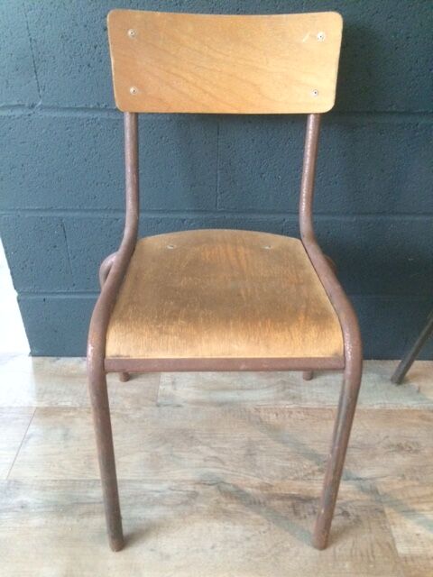 Lot of 2 vintage school chairs
