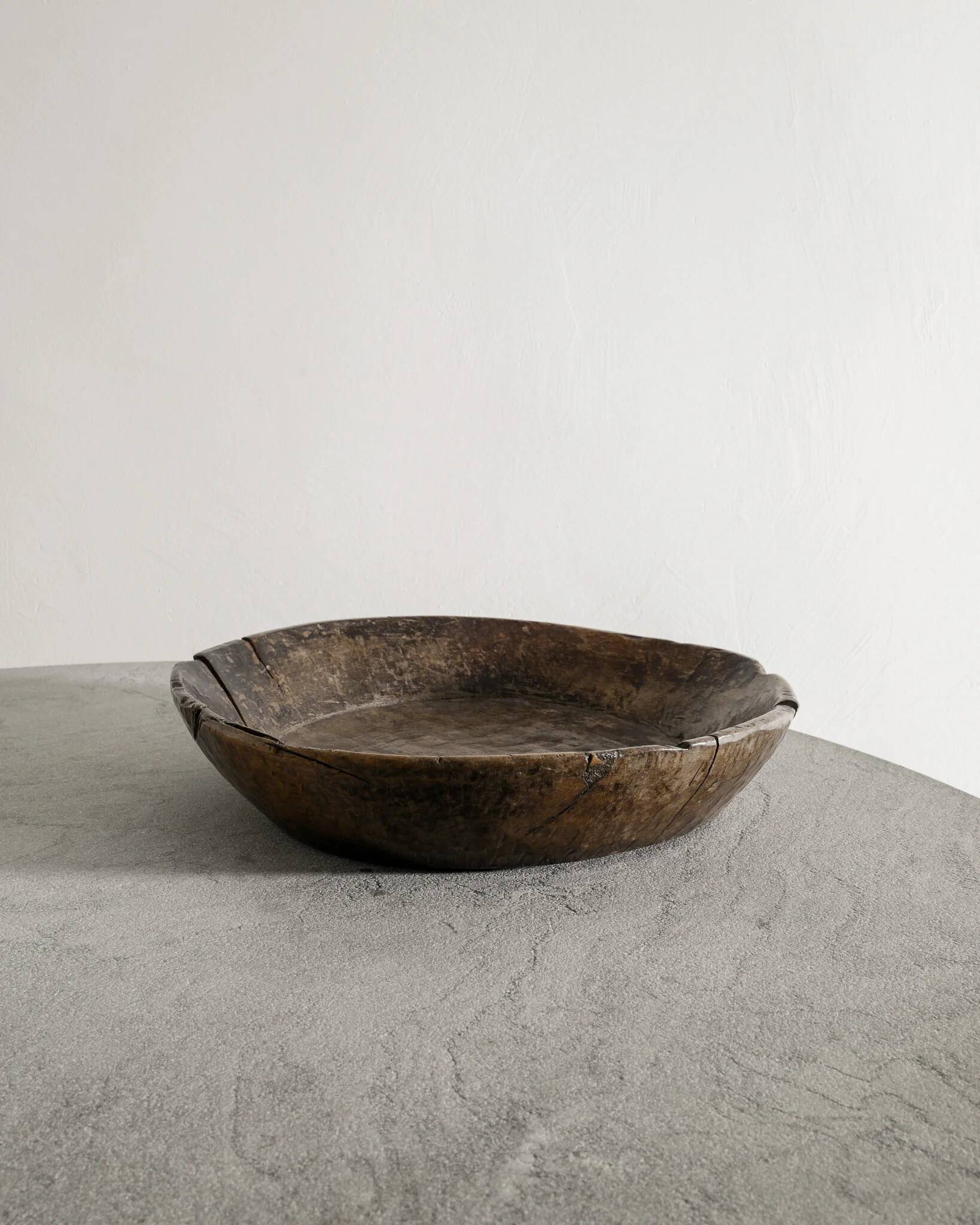 Vintage French Antique Decorative Dark Wooden Bowl in Oak, 1800s