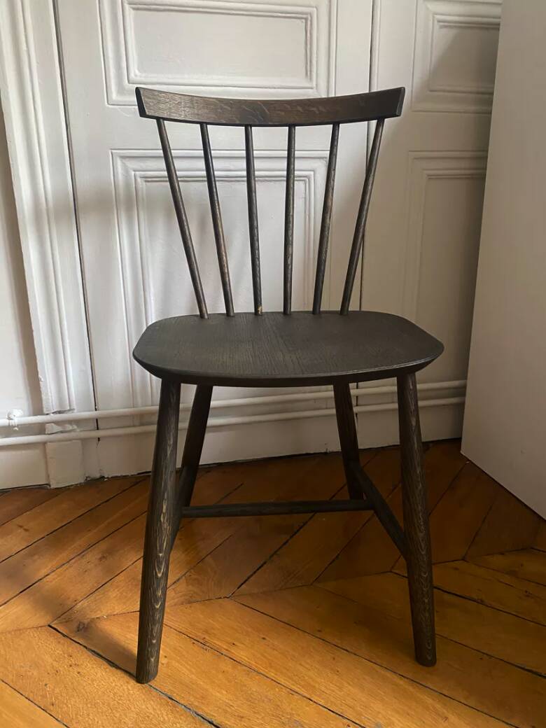 Chaise J46 FDB Mobilier en chêne fumé