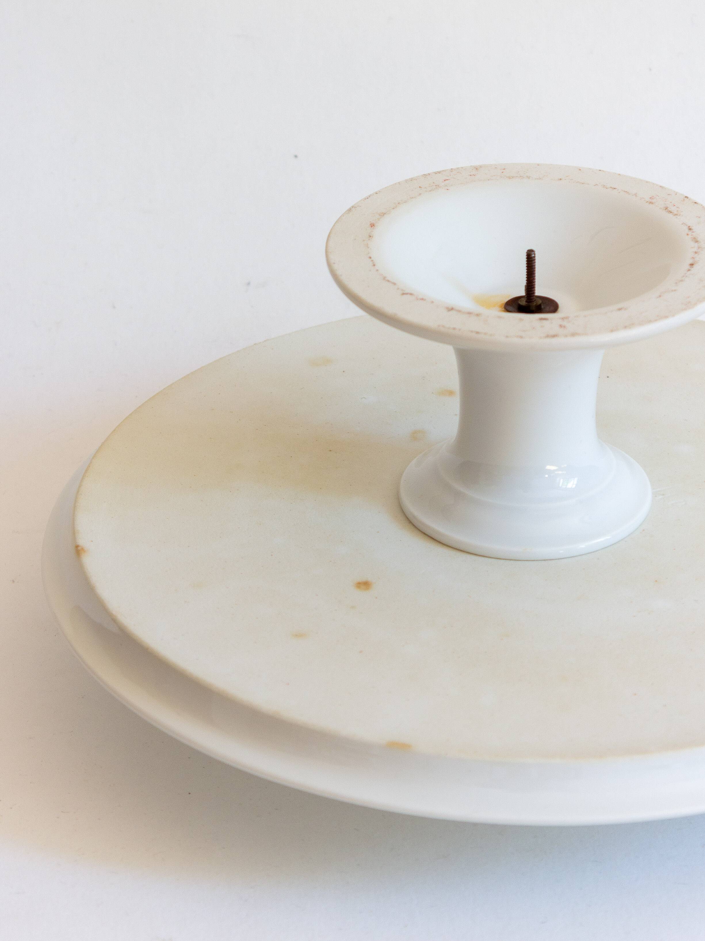 Servant, Cup on foot, White ceramic display stand, Paris, 19th century.