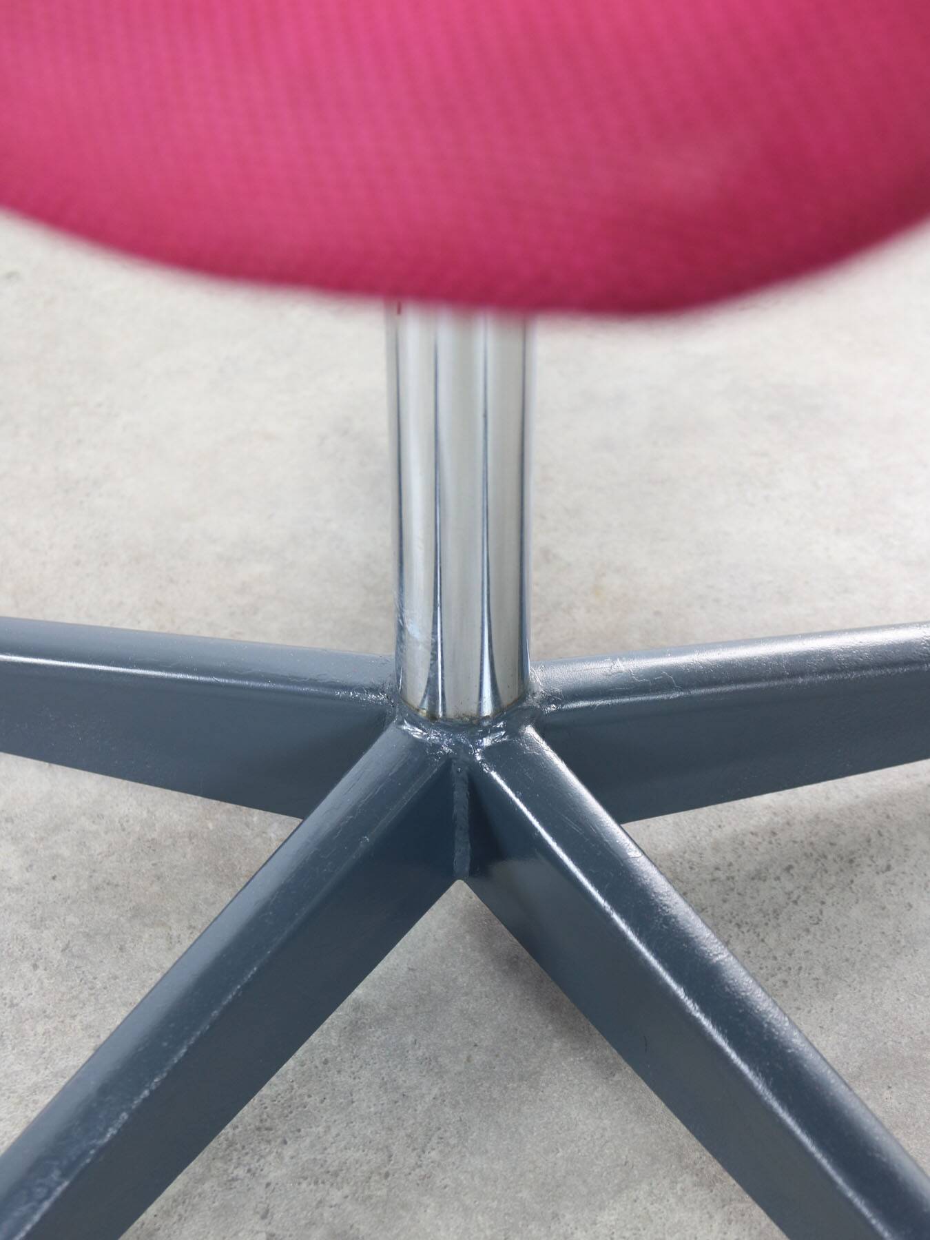 Pink Shell Swivel Chair by Niko Kralj for Stol Kamnik, 1970s