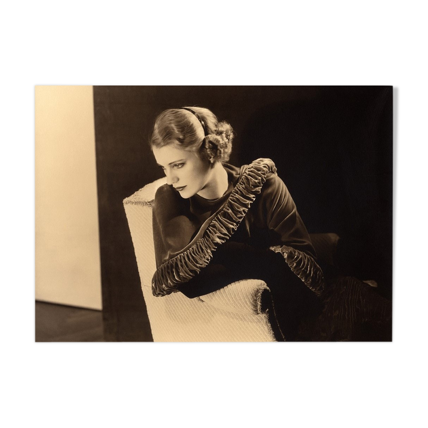 Photography, "Lee Miller, self-portrait", Paris, 1929 / 15 x 20 cm / sepia