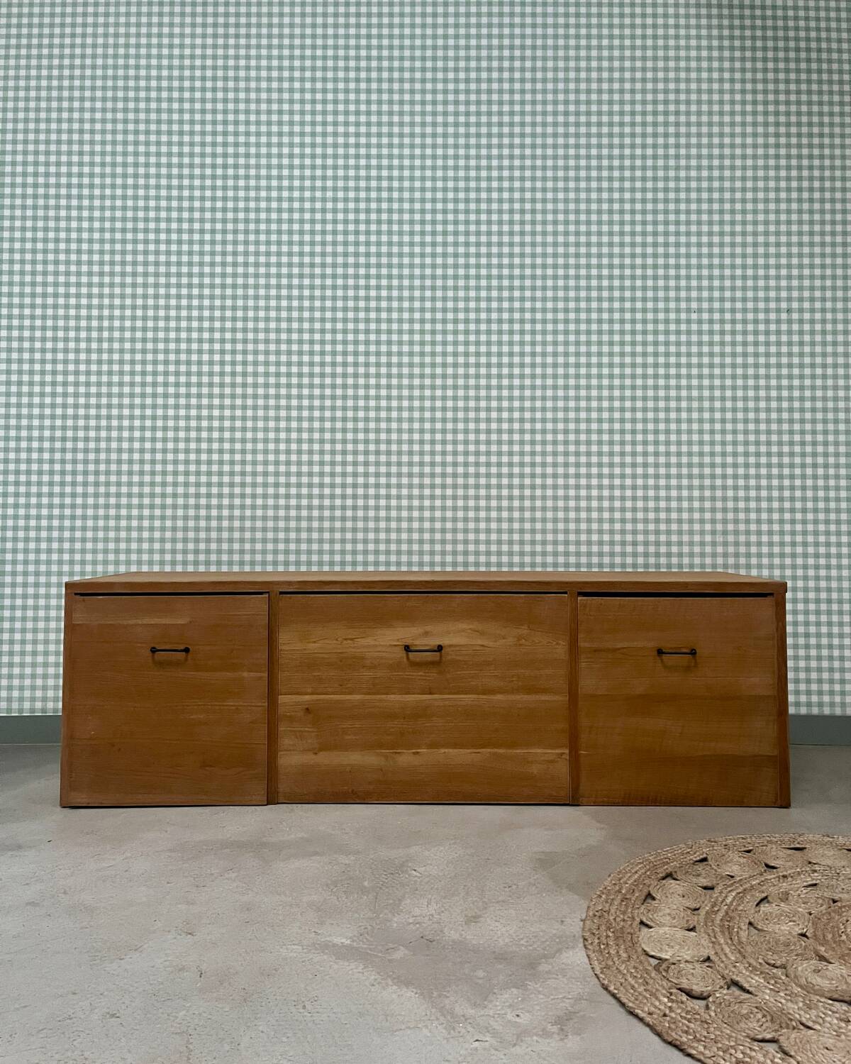 Large low buffet 50s (renovated)