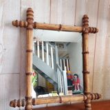 Mirror in turned wood