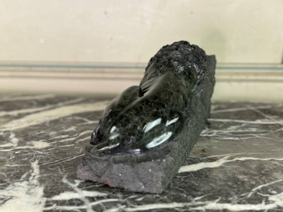 Green serpentine marble sculpture, the Lion of Lucerne after Bertel Thorvaldsen around 1880.