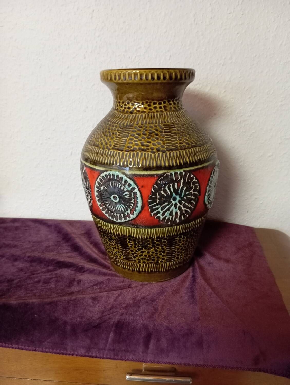 1970s vase