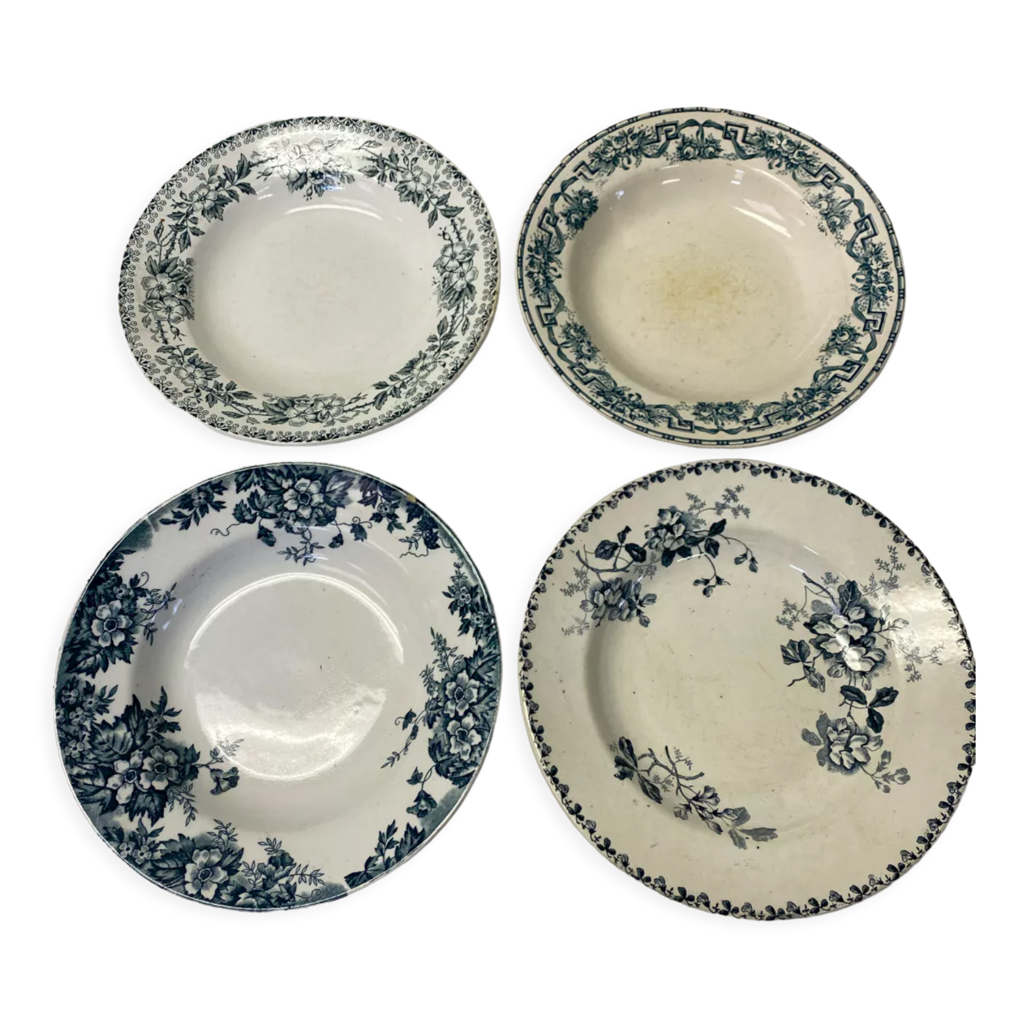 Set of 4 old hollow plates