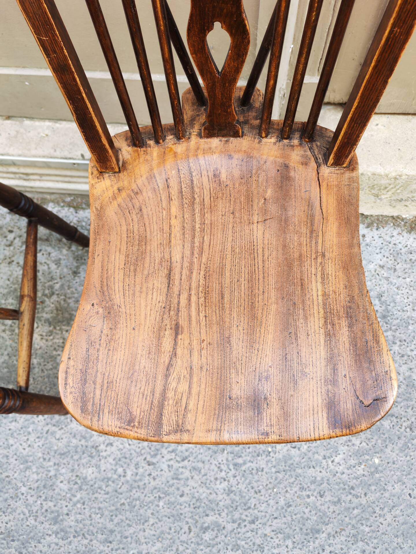 Pair of vintage Windsor chairs in solid elm
