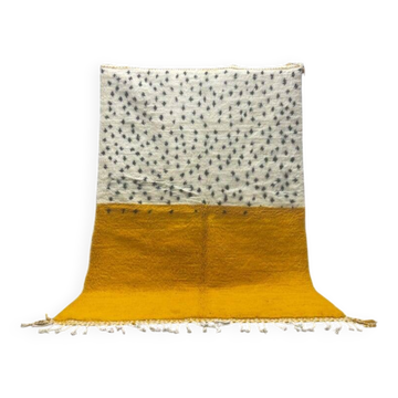Handmade Berber rug 250cm x 150cm