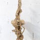 Lampadaire en bois brut