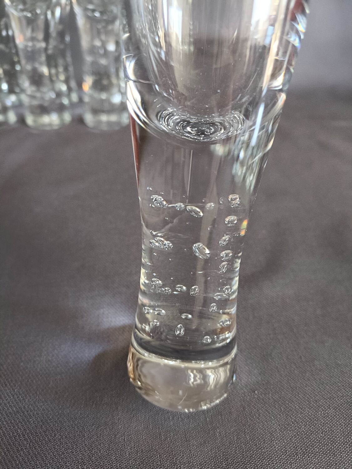 Série de 8 coupes à champagne pieds bulles