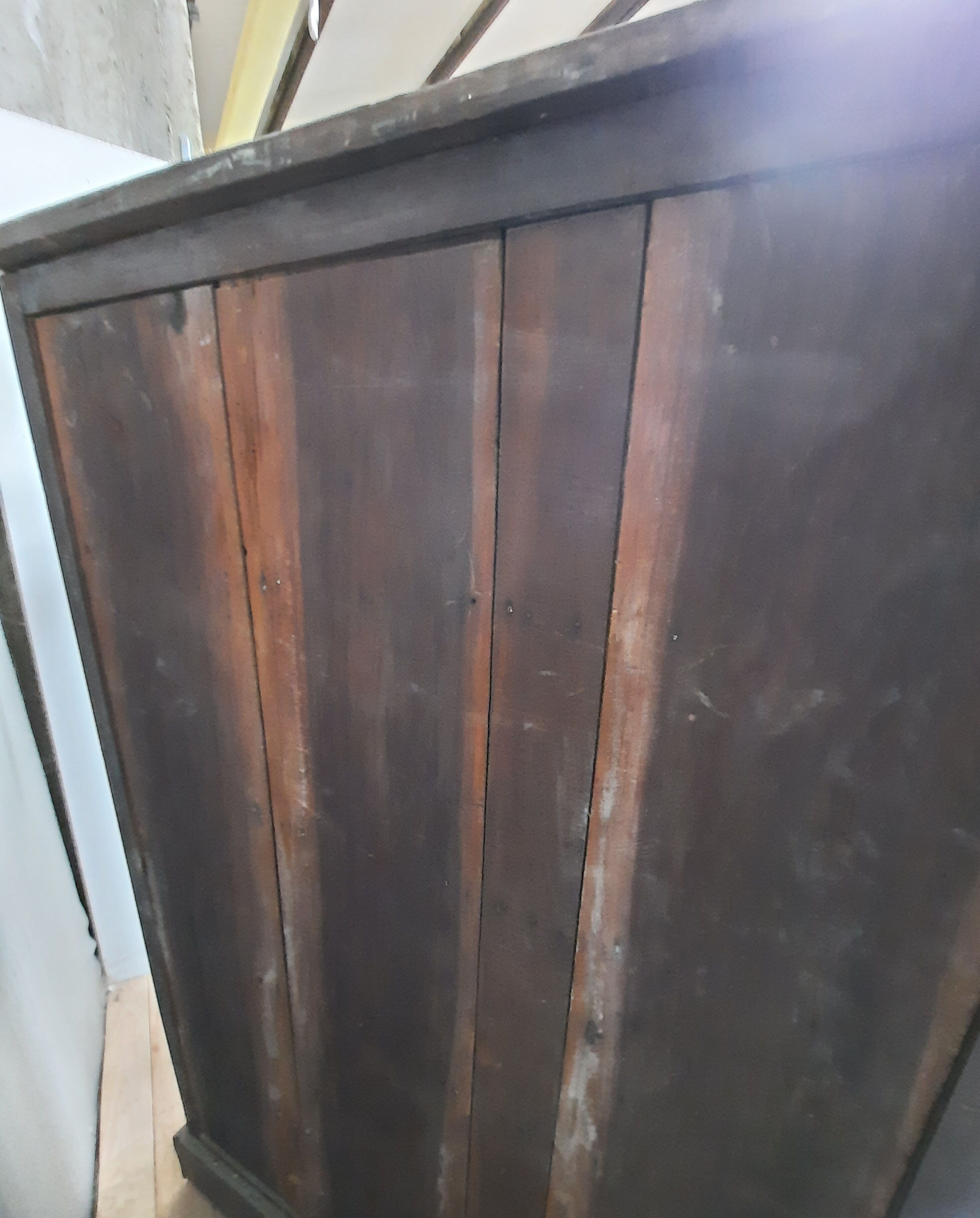 Asian puller cabinet