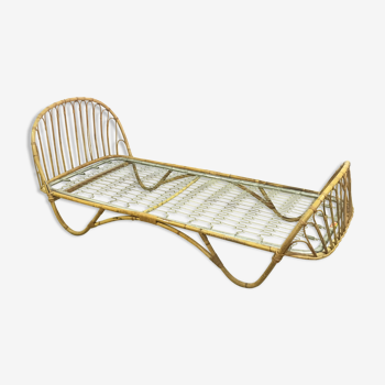 Bed rattan basket