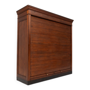 Cabinet à rideaux de