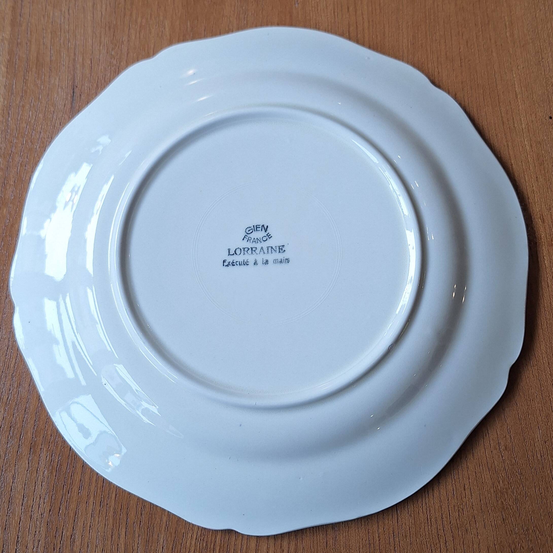 Gien pottery plate model Lorraine handmade