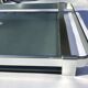 Plateau moderniste aluminium et verre fumé gris