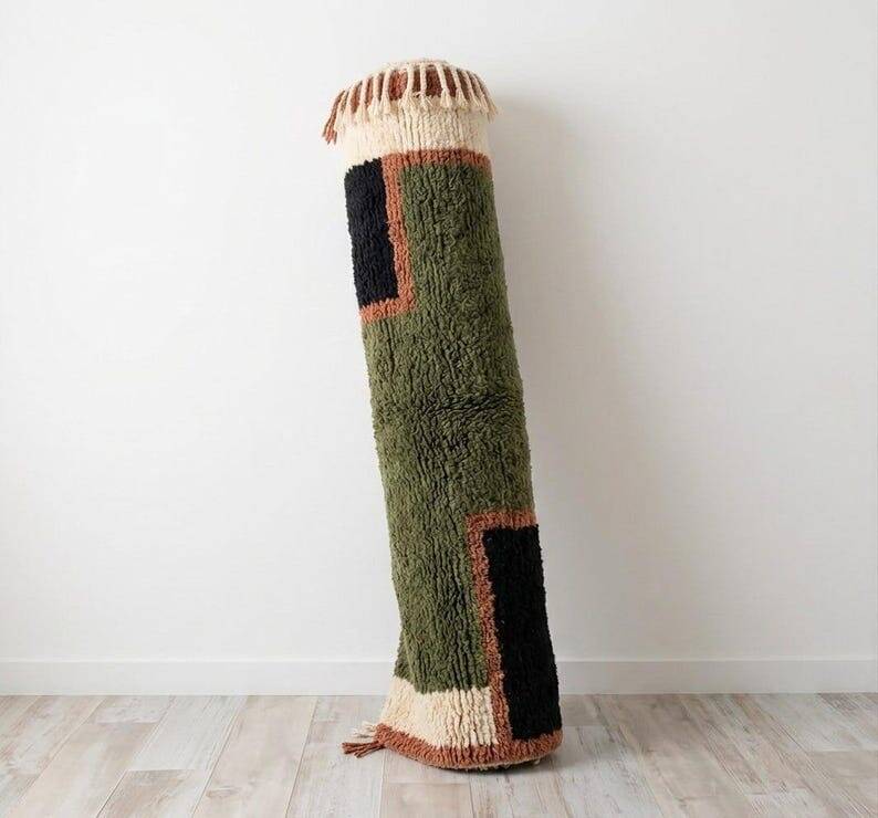Handmade pure wool rug made to measure with a beautiful design 1.5/2.5 m.