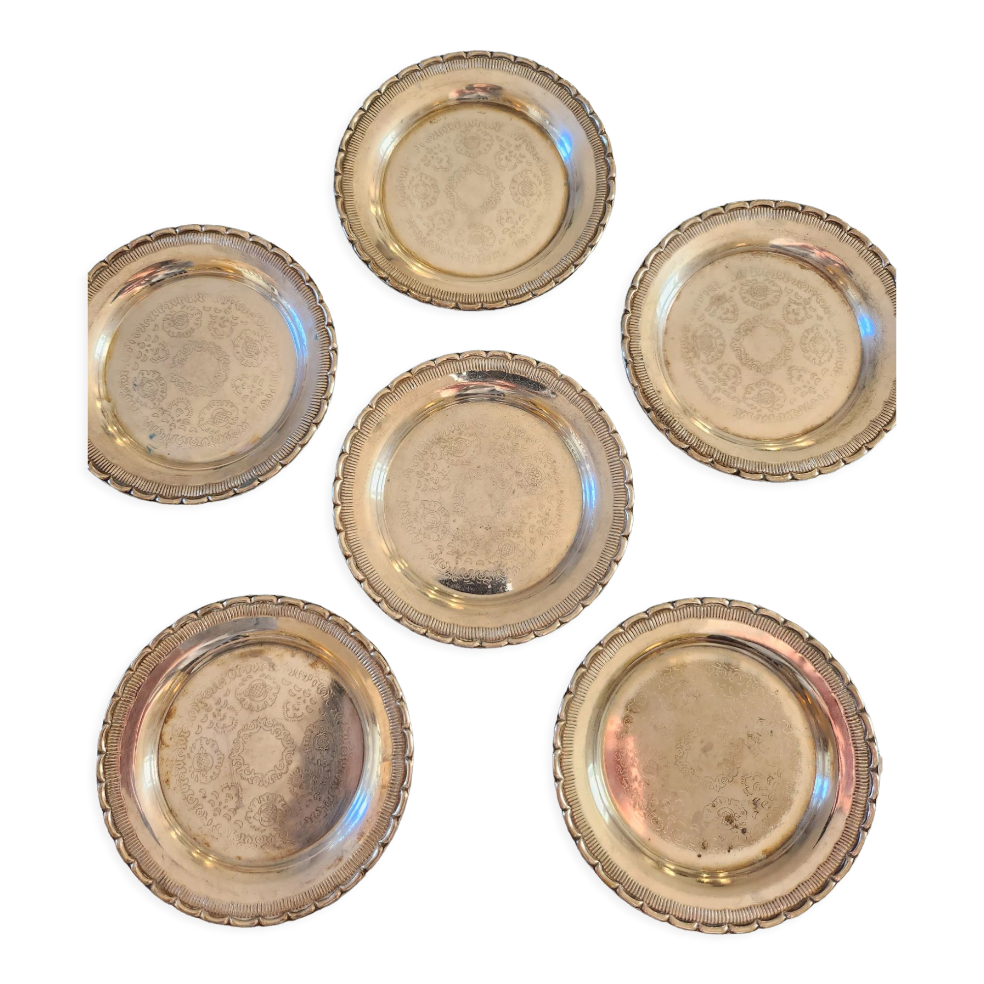 6 coasters engraved in silver metal