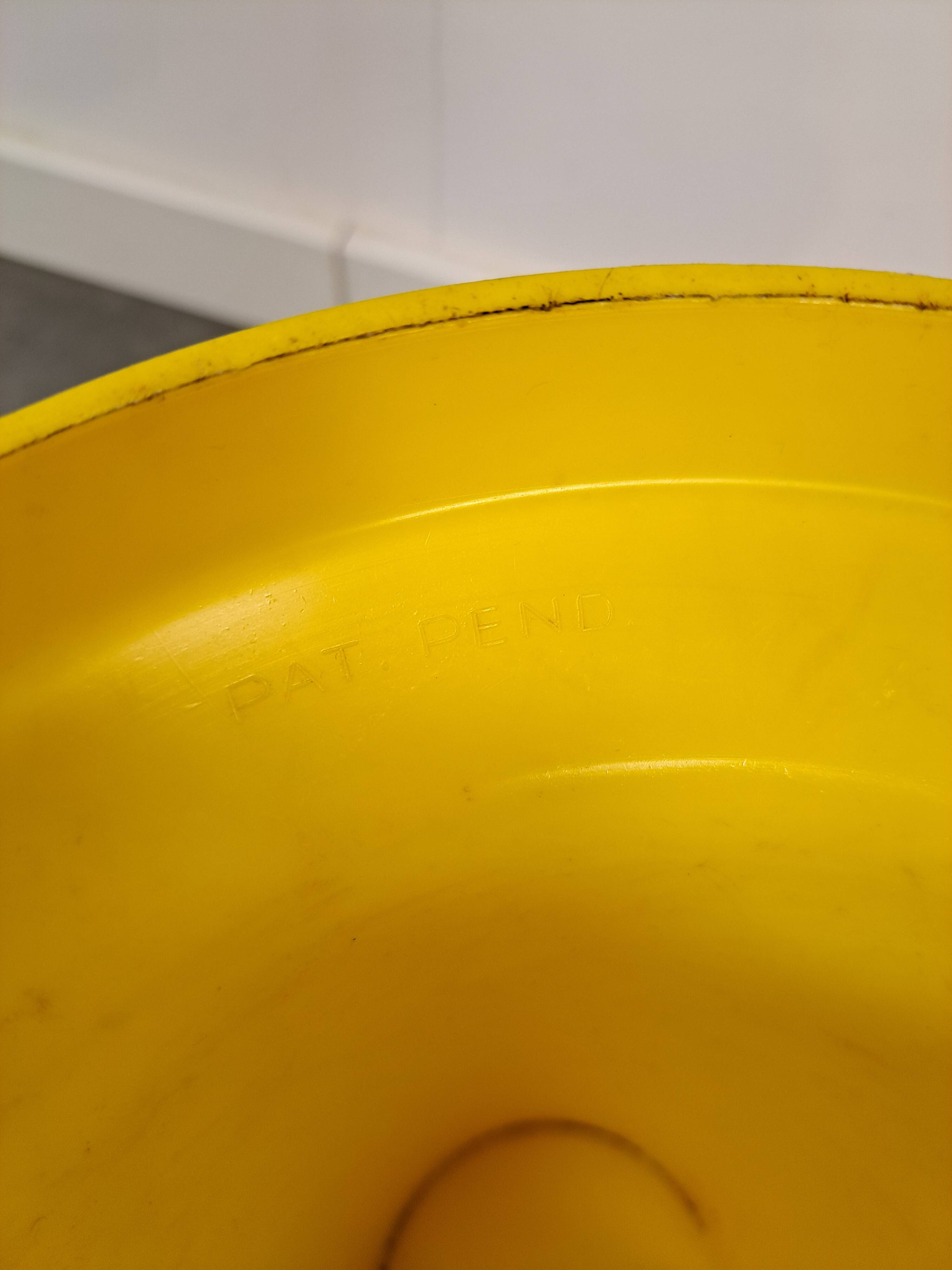 Tabouret en plastique de Suède Pat Pend vintage